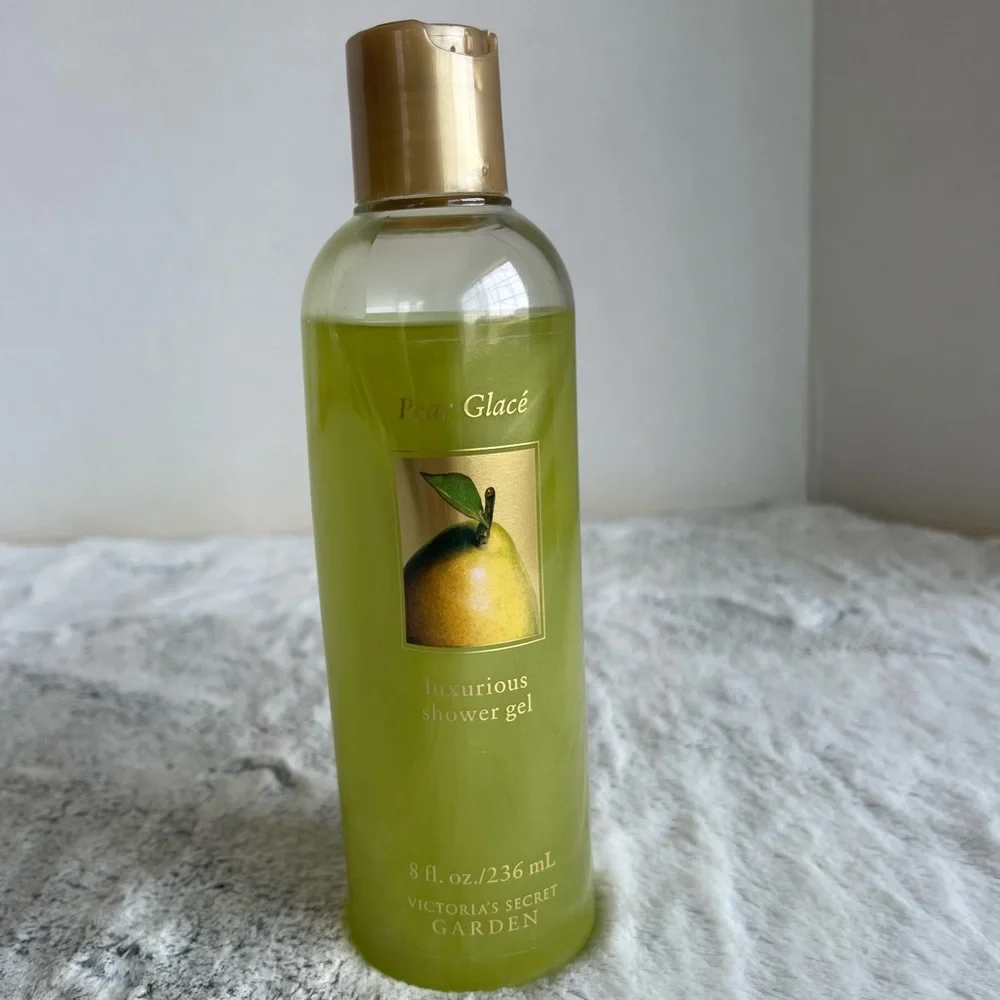New Victoria's Secret Garden Pear Glace Luxurious Shower Gel 8 oz / 236 mL